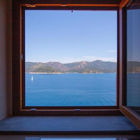 Helloelba Appartamento Il Faro Портоферрайо Экстерьер фото